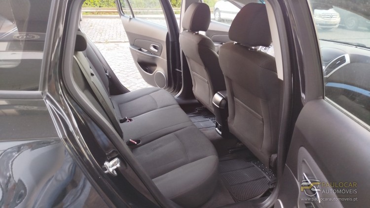 Chevrolet Cruze SW 1.7 VCDi LTZ