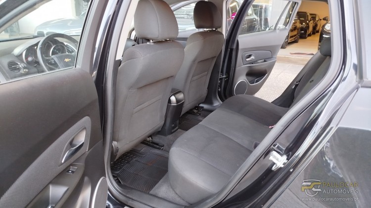 Chevrolet Cruze SW 1.7 VCDi LTZ