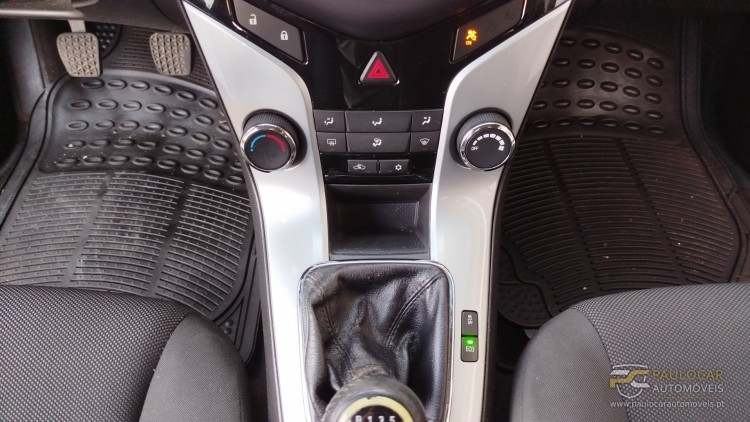 Chevrolet Cruze SW 1.7 VCDi LTZ