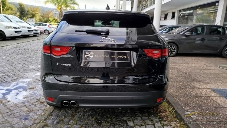 Jaguar F-Pace 2.0 iD4 R-Sport AWD Auto