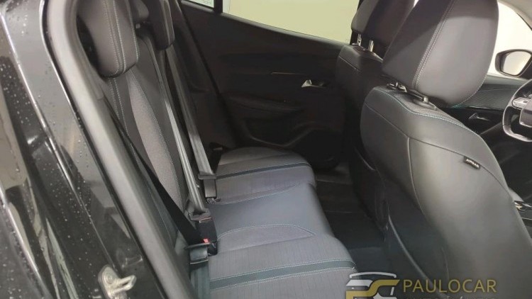 Peugeot 2008 PureTech 130 Allure