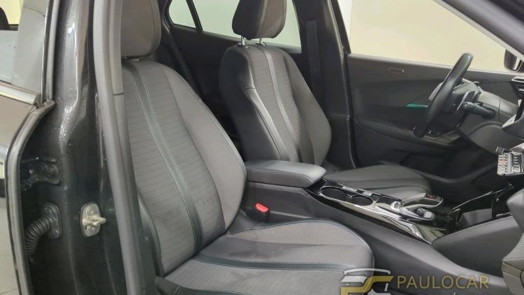 Peugeot 2008 PureTech 130 Allure