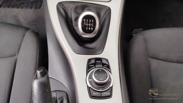 BMW S&eacute;rie 3 - 318 d Touring