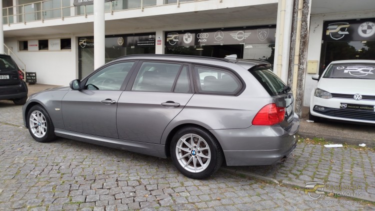 BMW S&eacute;rie 3 - 318 d Touring